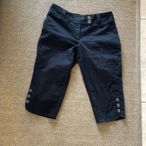 White Black Legscy black shorts